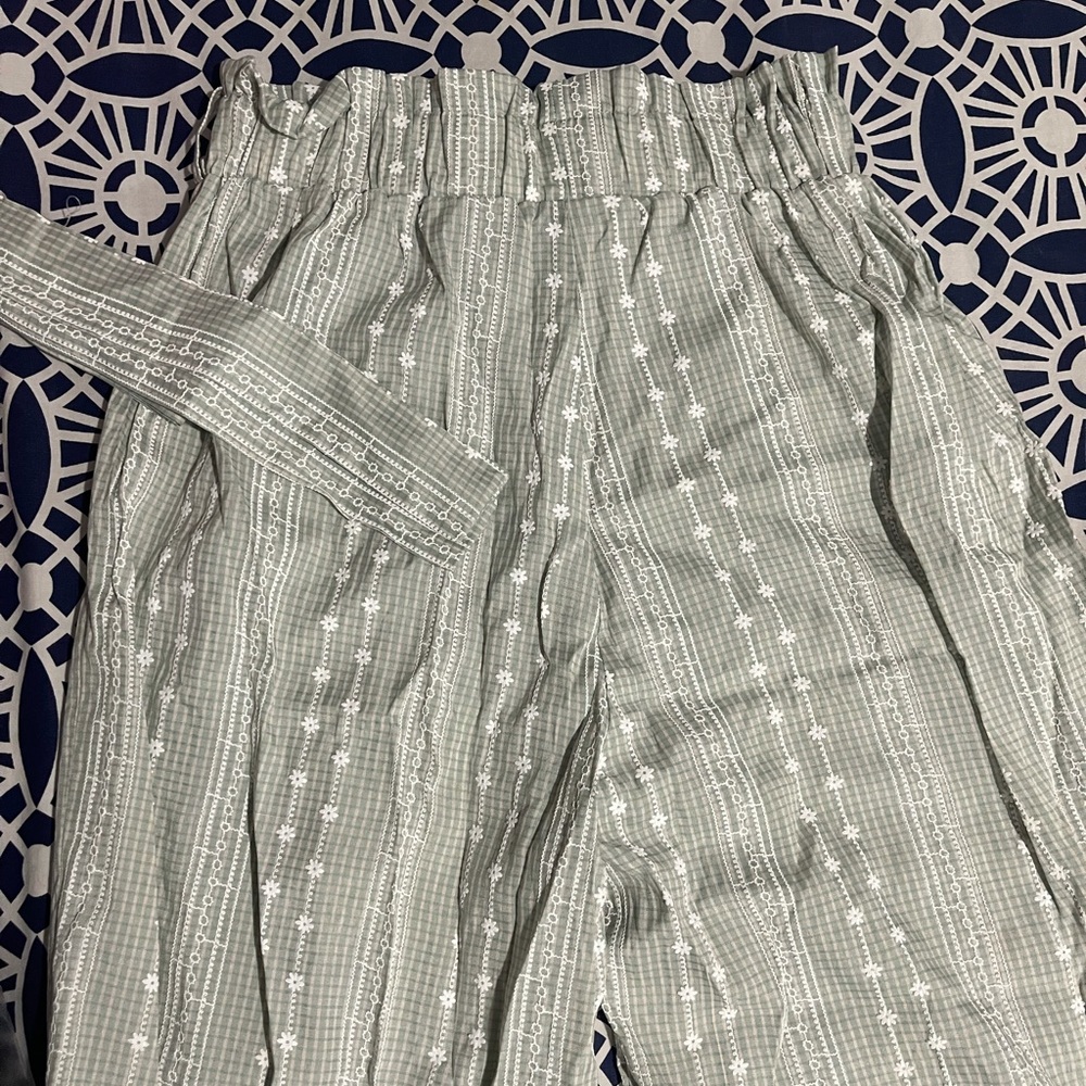 WIKD LEG PANTS W/ BELT | BRAND NEW!